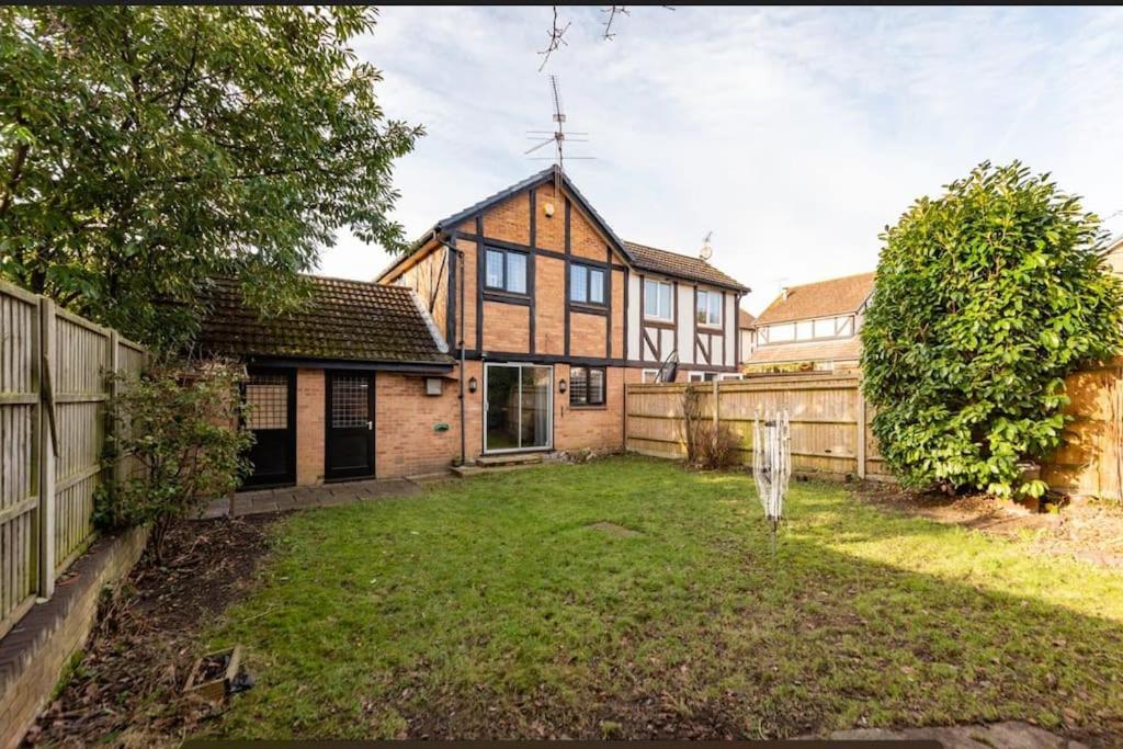 Ratby House - Spacious 3 Bed With Garden & Parking Earley Eksteriør billede