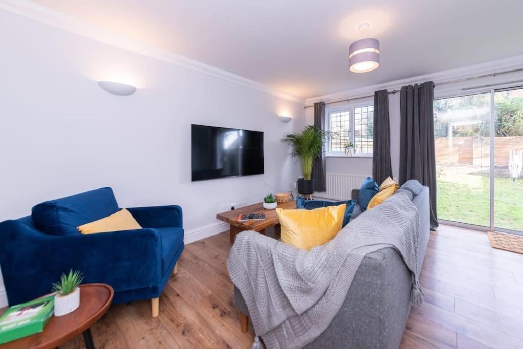 Ratby House - Spacious 3 Bed With Garden & Parking Earley Eksteriør billede